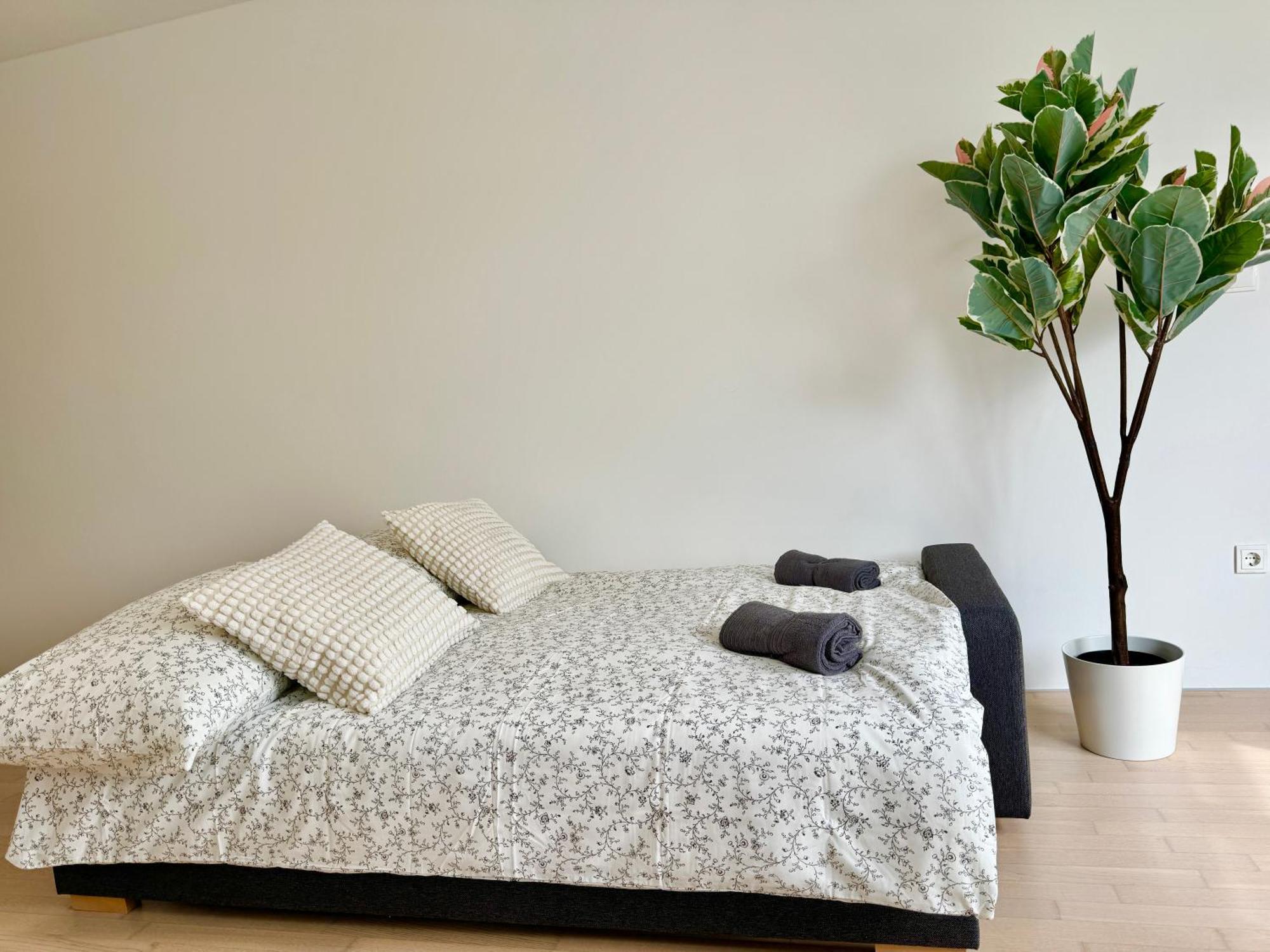 Stylish Schonbrunn Apartments With Free Parking Vienna Exterior photo